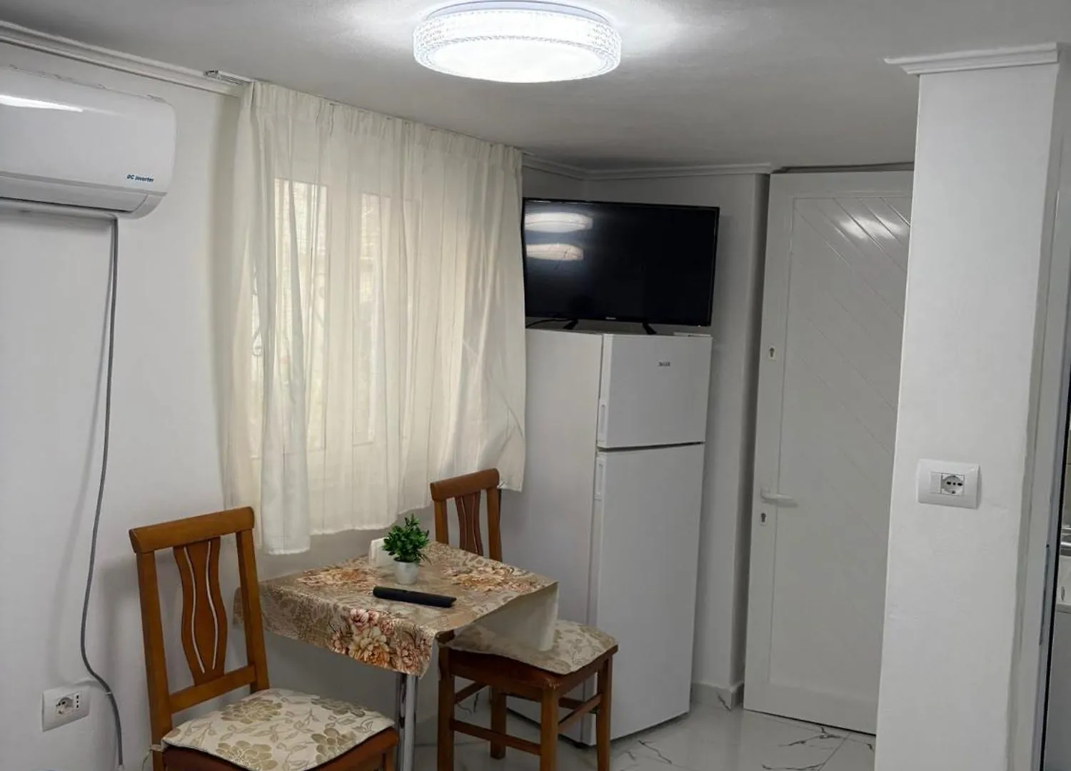 Hermes Apartments Sarande