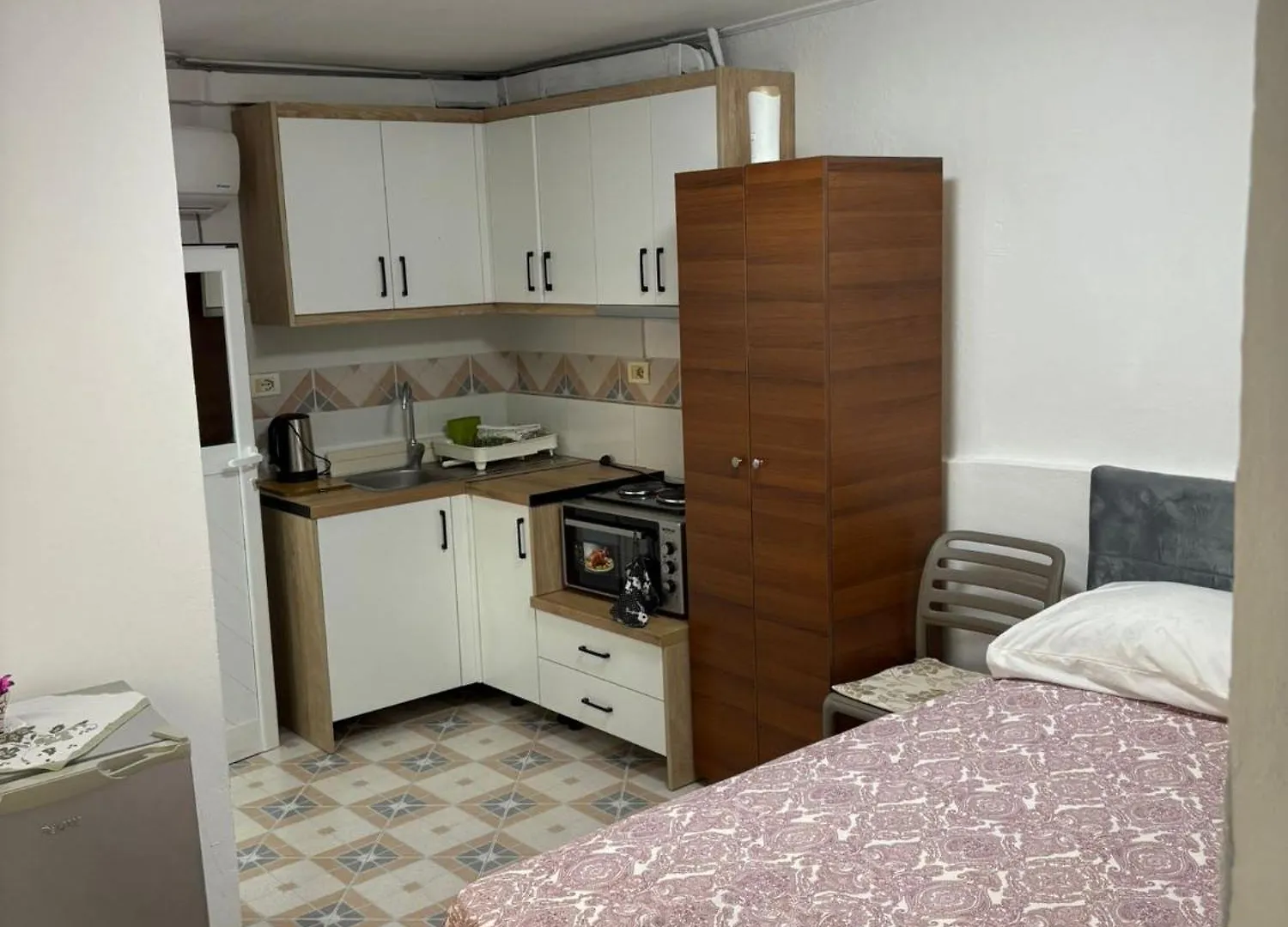 Hermes Apartments Sarande